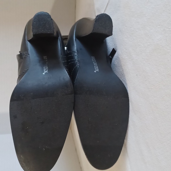 Harley Davidson calf heigth, 3.5 in heeled boots Sz 7 with a pewter belt accent. - Picture 11 of 11